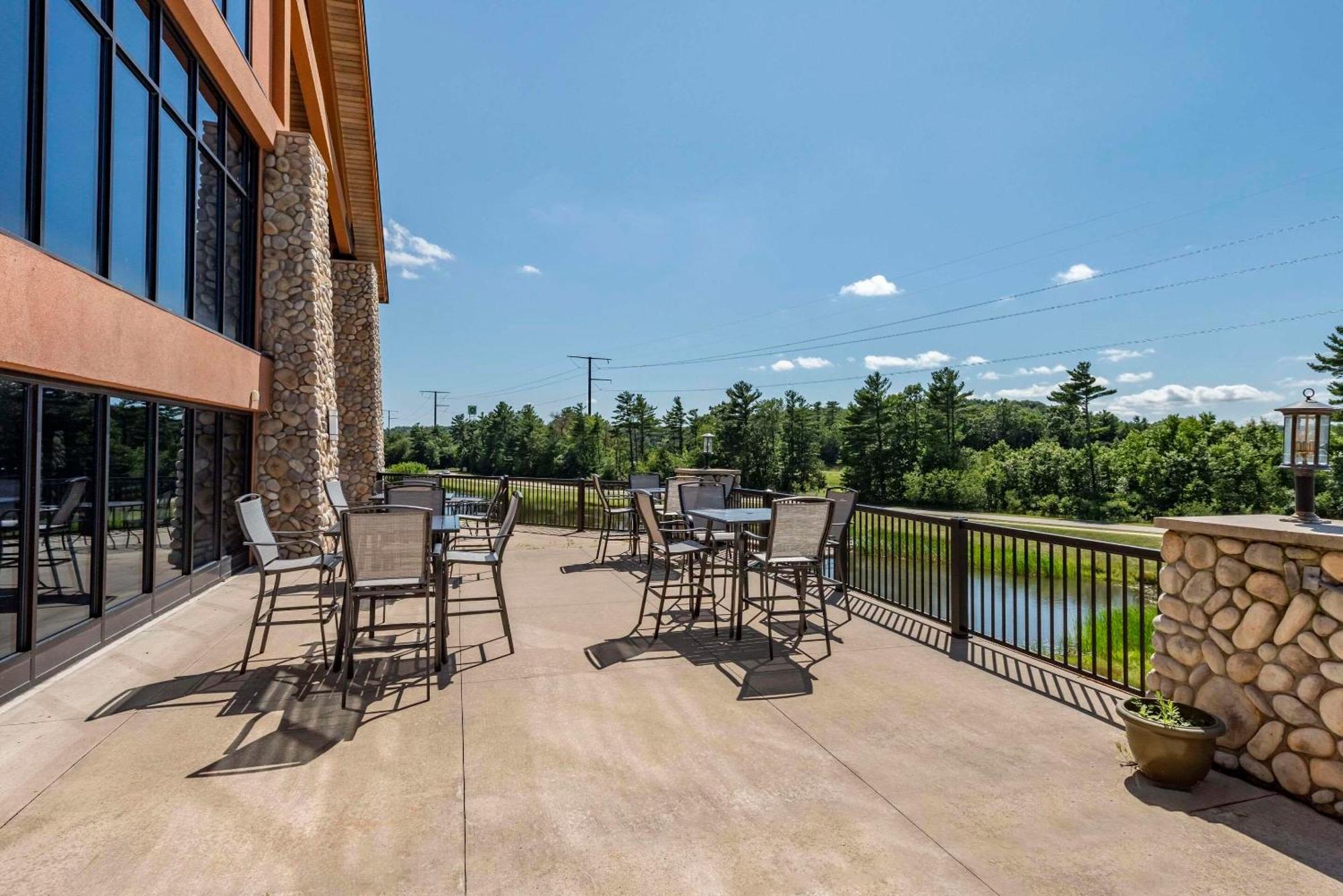 Three Bears Resort Waterpark Near Tomah Ascend Collection Warrens 外观 照片