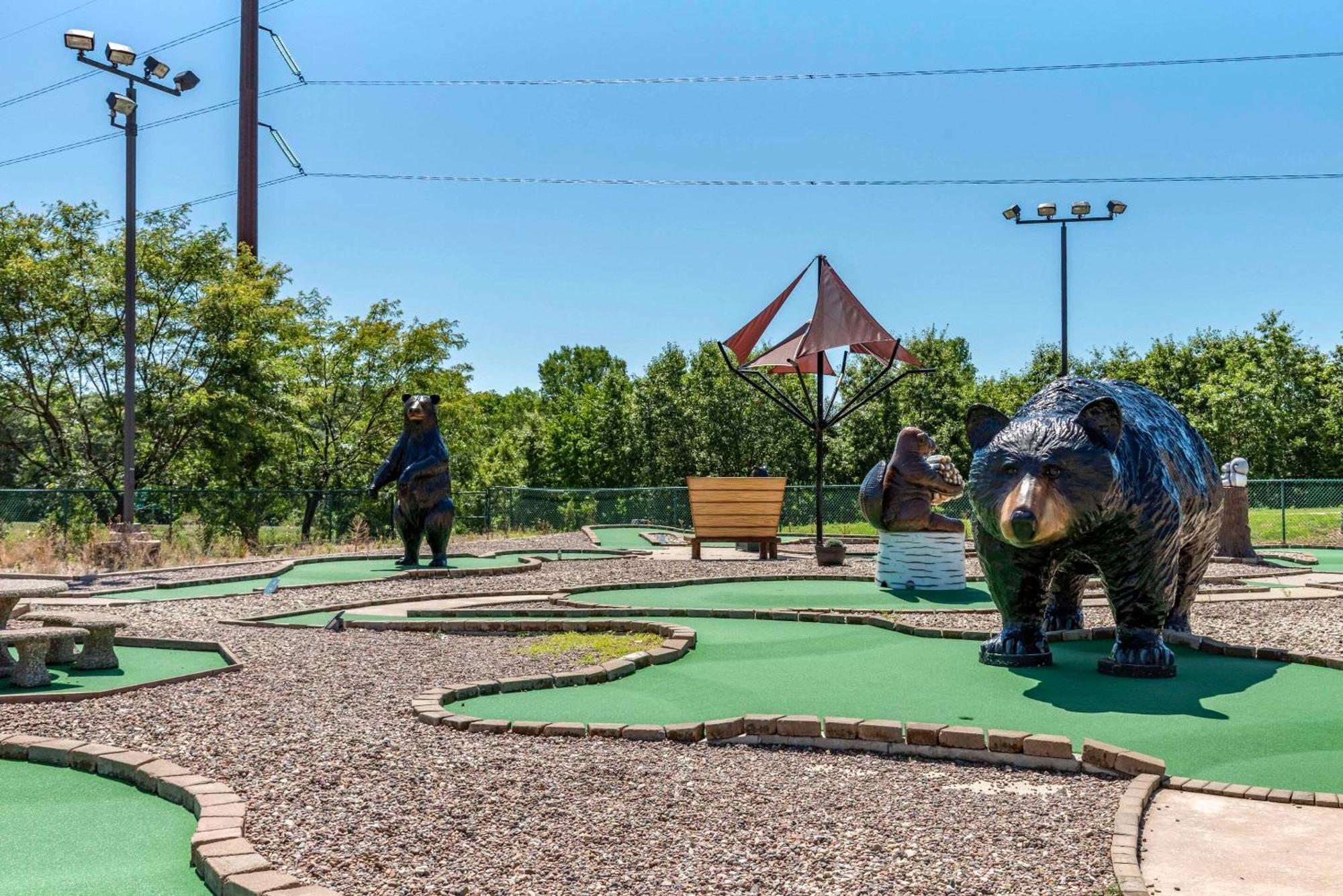 Three Bears Resort Waterpark Near Tomah Ascend Collection Warrens 外观 照片