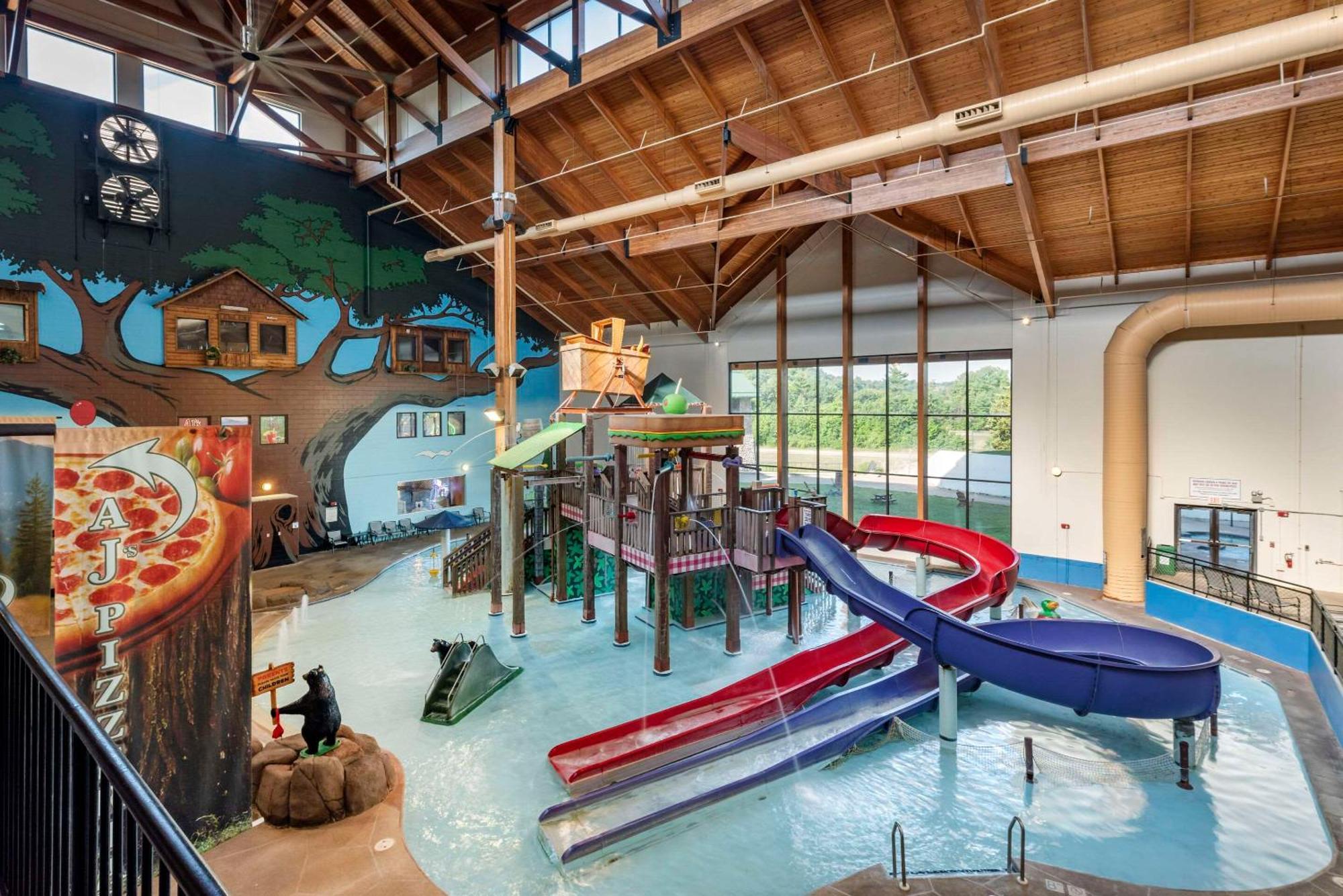 Three Bears Resort Waterpark Near Tomah Ascend Collection Warrens 外观 照片